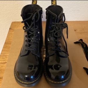 Like new Doc Martens 1460s